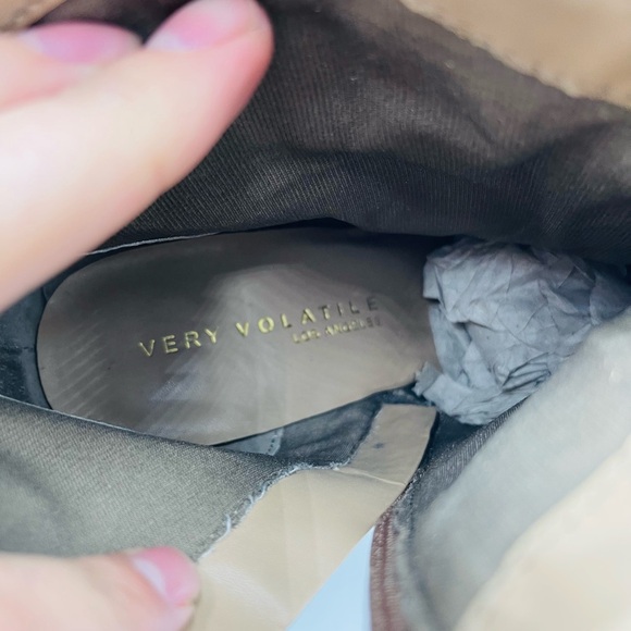 Very Volatile Wright Taupe Suede Leather Ankle Boots - Picture 9 of 9